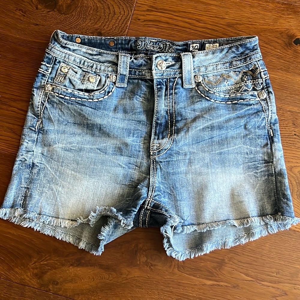 Miss Me Shorts size 30